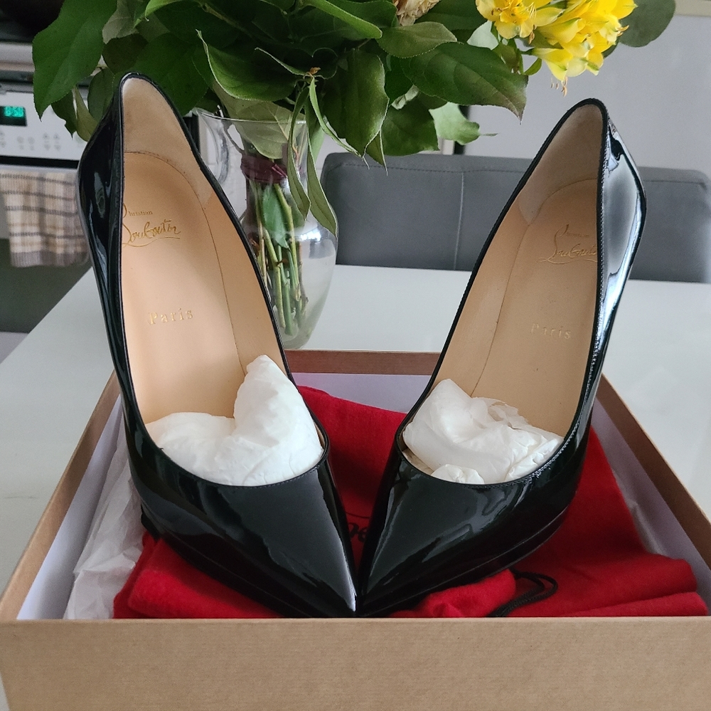 Christian Louboutin 39.5